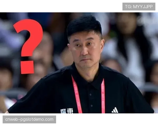 特写:场边的嘶吼——杜锋在暂停期间如何布置最后2秒的边线球战术 特写:场边的嘶吼——杜锋在暂停期间如何布置最后2秒的边线球战术